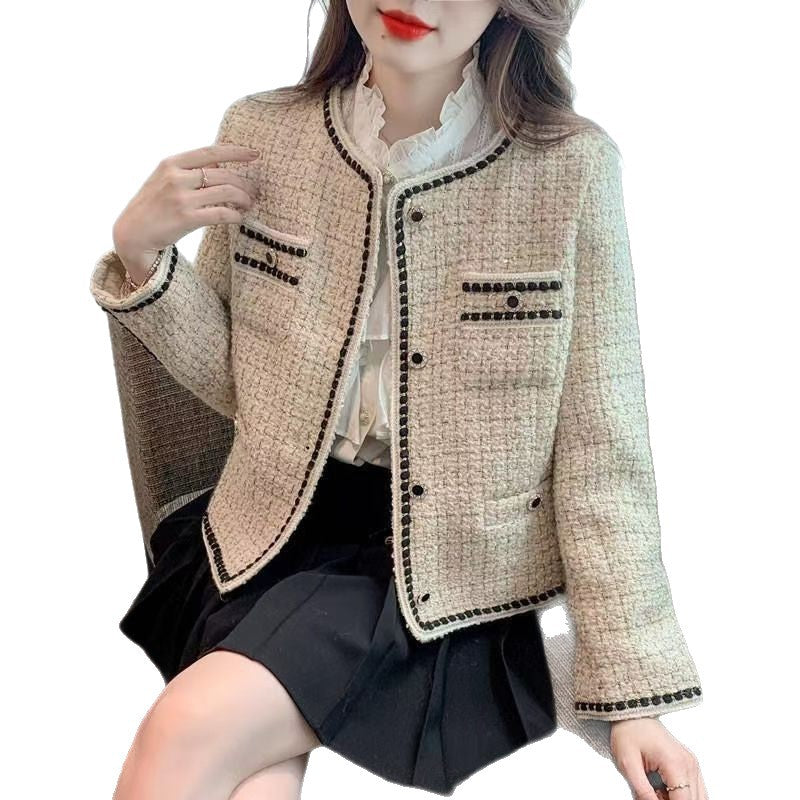 Women's Stylish And Versatile Cardigan With A Design Flair