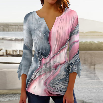 Blusa flare com decote em V e estampa floral