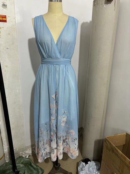 Vestido de noche elegante con escote en V y borde cruzado